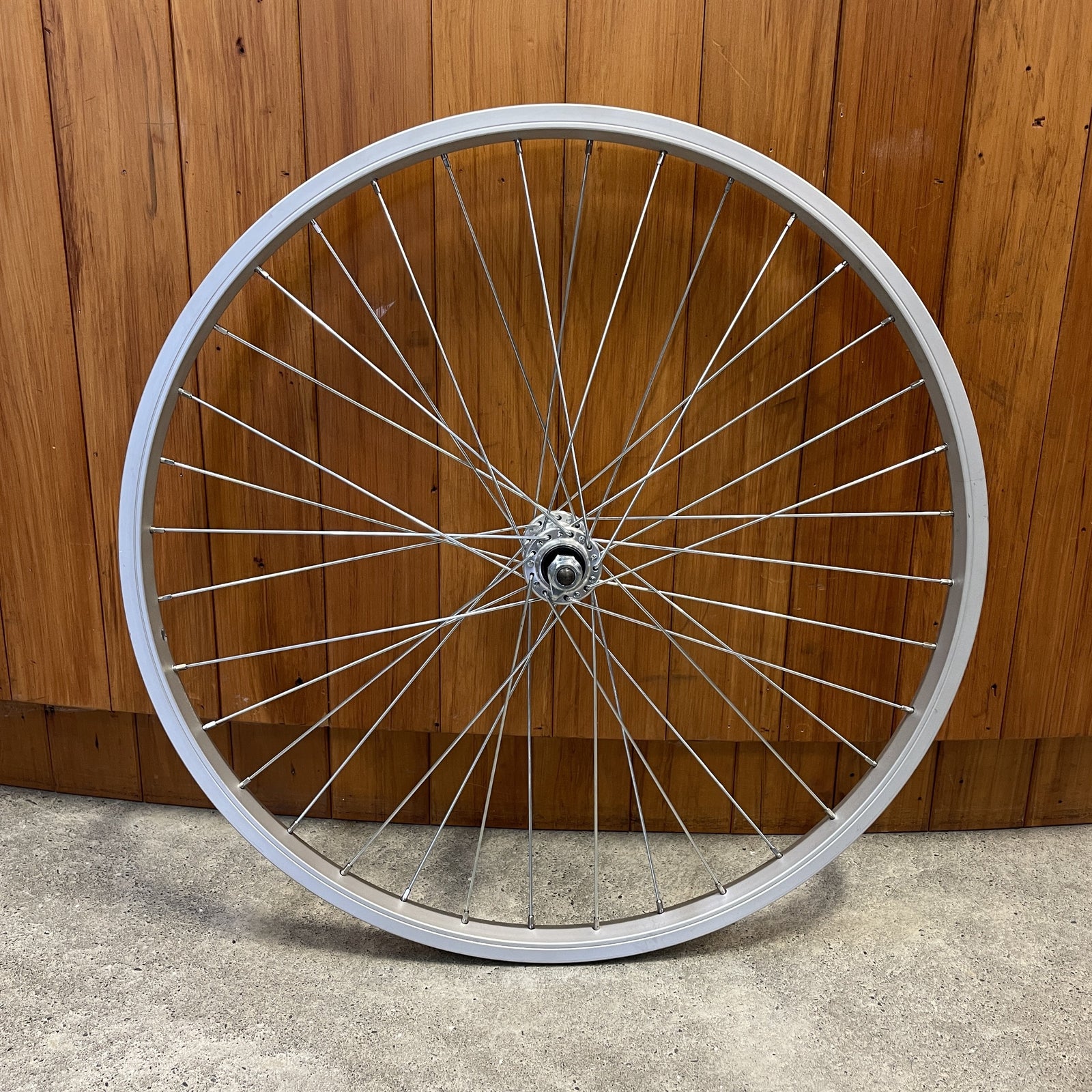 N/A Generic Wheels Complete Front 24 x 1.75" Alloy Nutted Front Wheel WHE6025