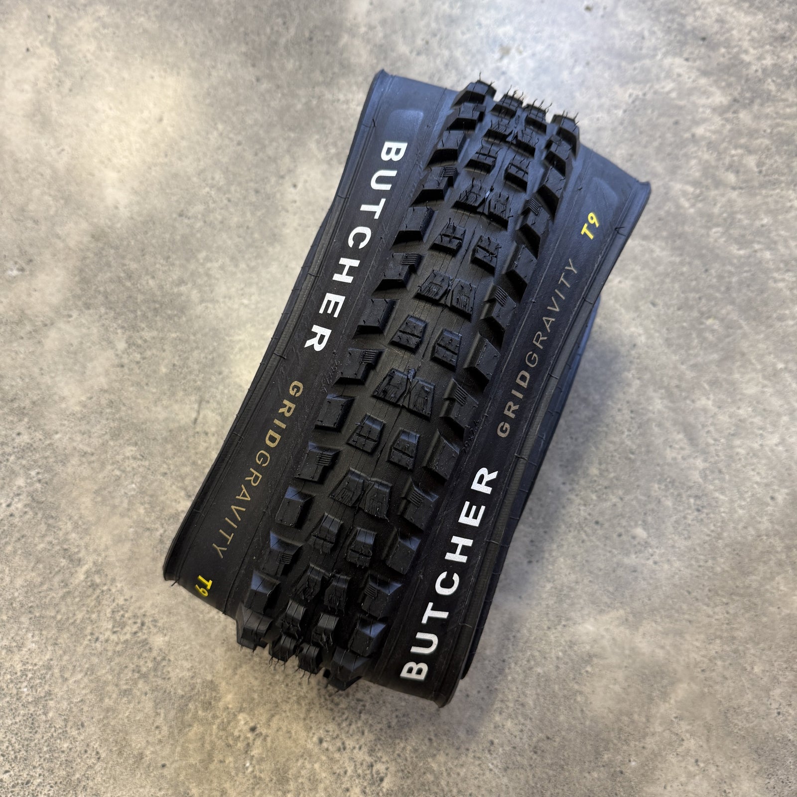 SPECIALIZED Tyres - MTB Specialized Butcher 29" x 2.4" GRID GRAVITY T9 - Unboxed 107717