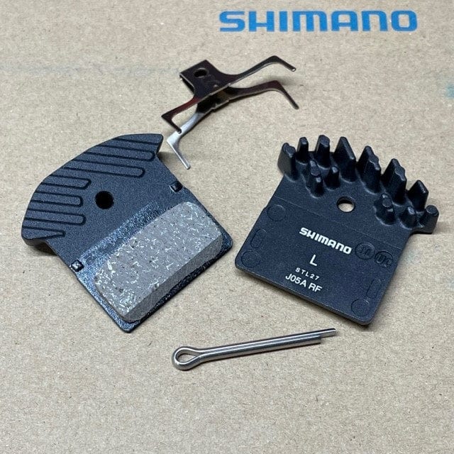Shimano J05A Pastiglie Freno Resina Con Aletta XTR / XT / SLX (ex J03A)